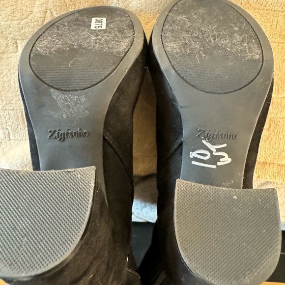 EUC Zigi Soho Tall Black Boots - Size 7 1/2 - Picture 12 of 16